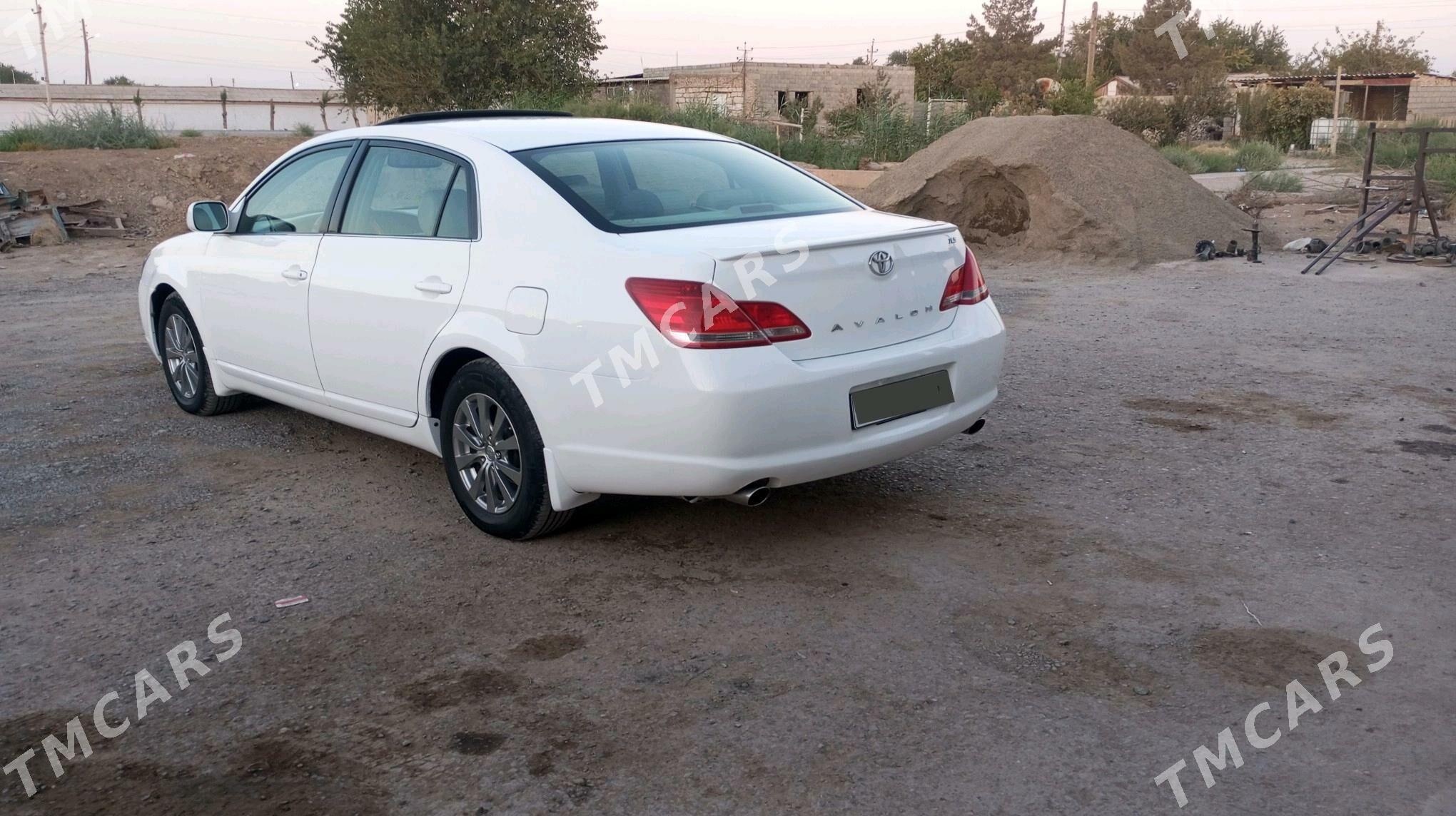 Toyota Avalon 2005 - 150 000 TMT - Теджен - img 4