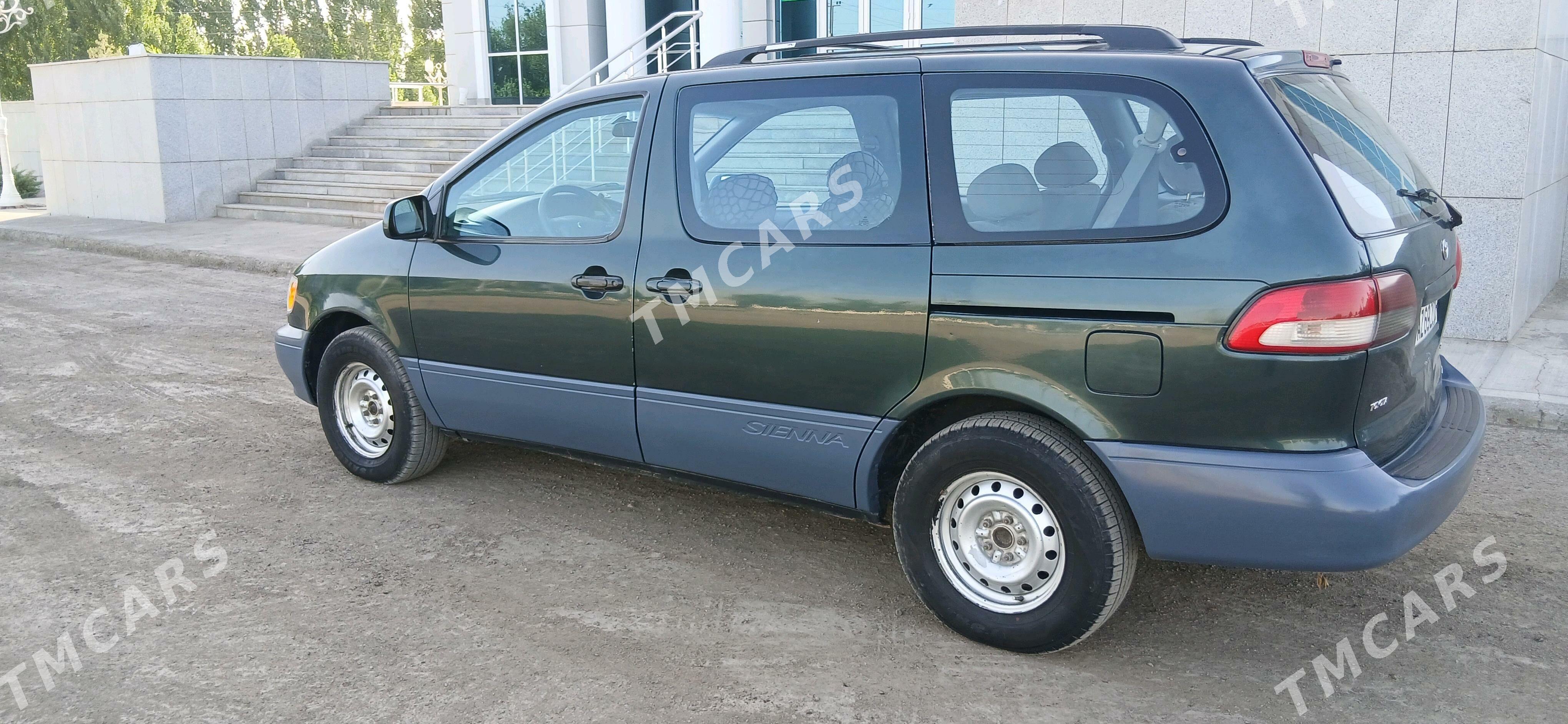 Toyota Sienna 2001 - 140 000 TMT - Губадаг - img 3