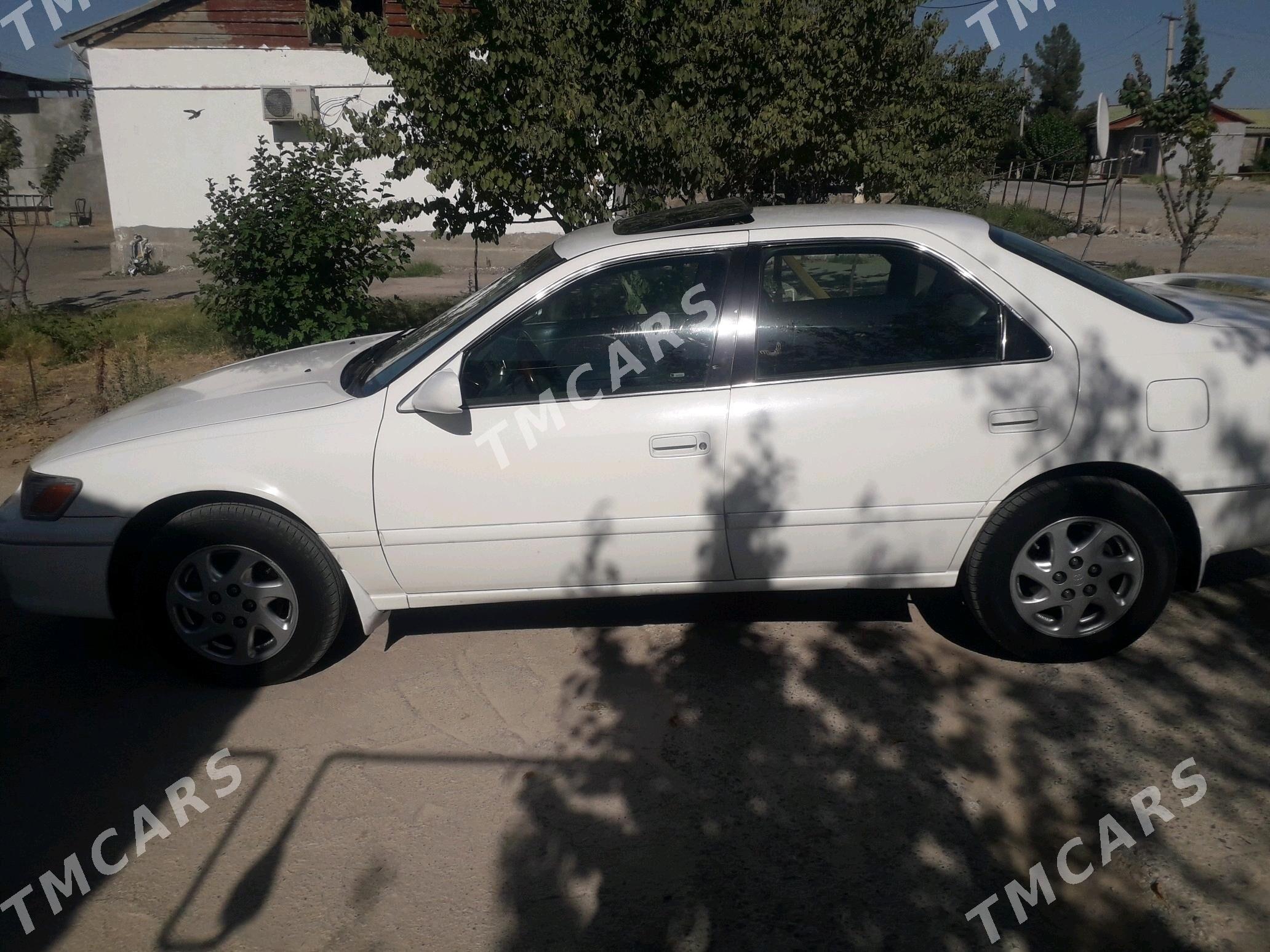 Toyota Camry 2000 - 120 000 TMT - Теджен - img 3