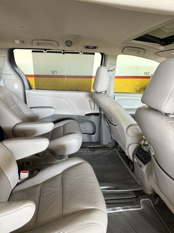 Toyota Sienna 2017 - 365 000 TMT - Aşgabat - img 9