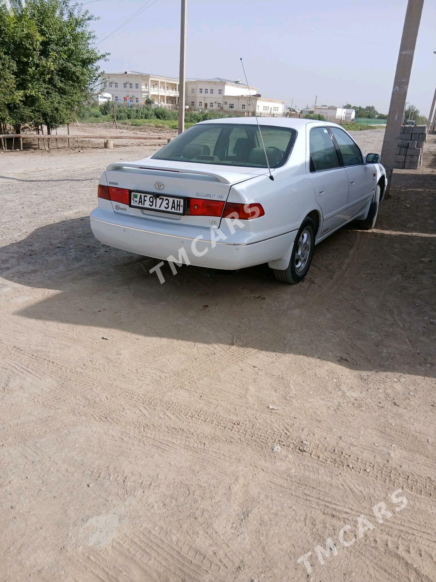 Toyota Camry 2000 - 125 000 TMT - Tejen - img 3