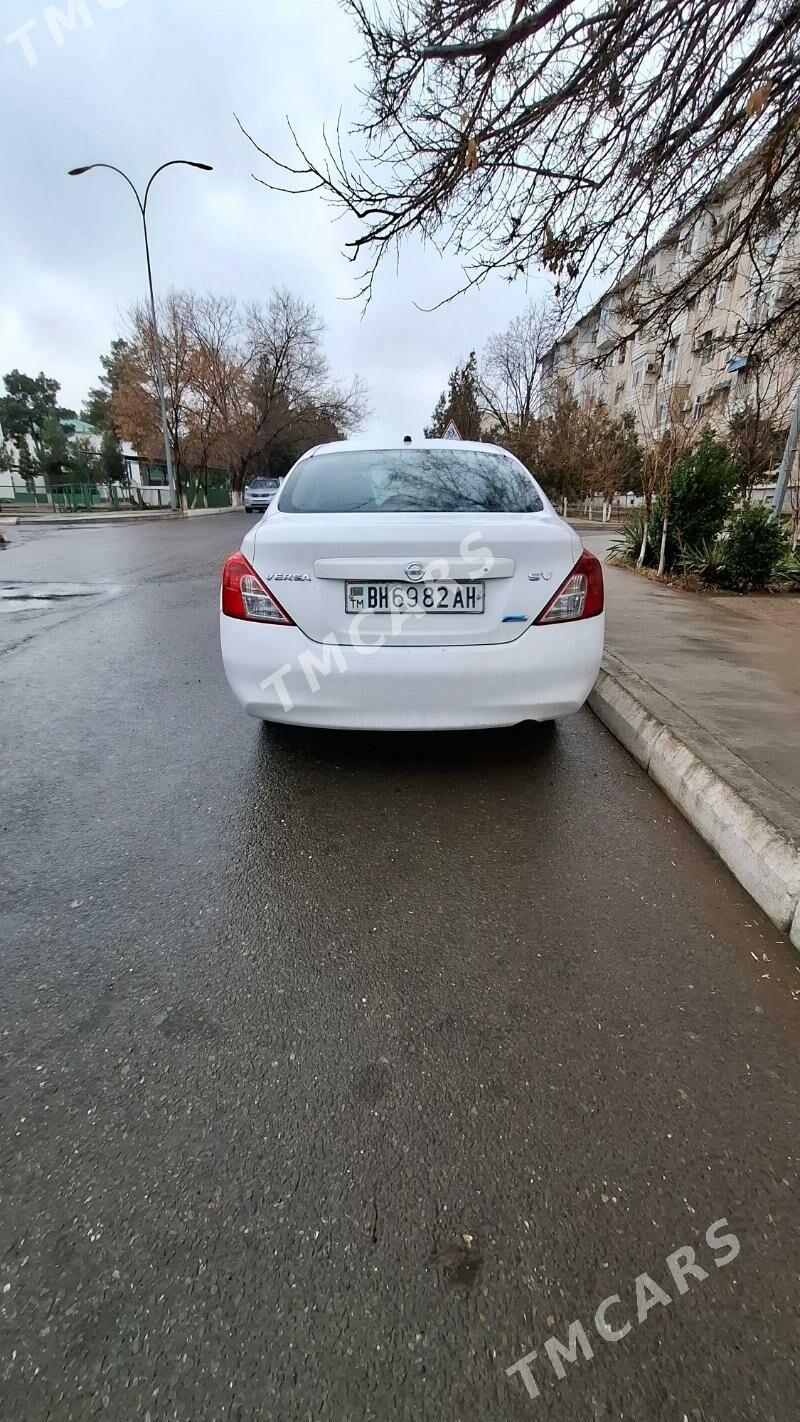 Nissan Versa 2011 - 115 000 TMT - Теджен - img 3