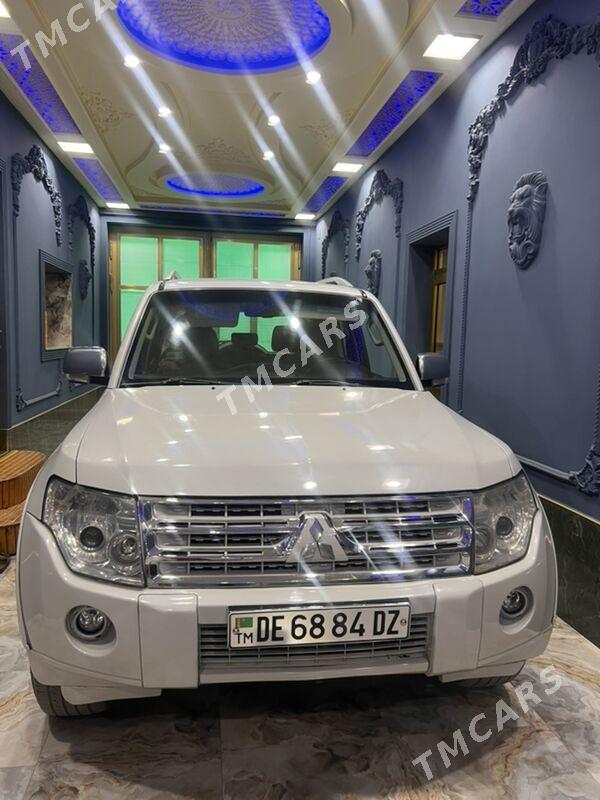 Mitsubishi Pajero 2011 - 200 000 TMT - Köneürgenç - img 3
