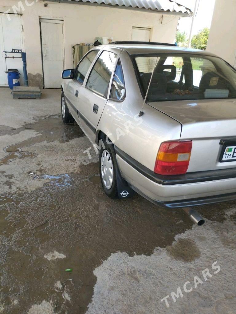 Opel Vectra 1992 - 37 000 TMT - Mary - img 3