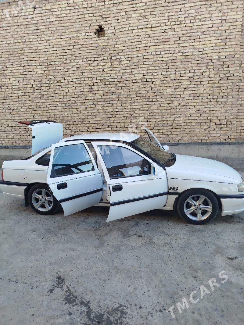 Opel Vectra 1994 - 50 000 TMT - Sakar - img 2