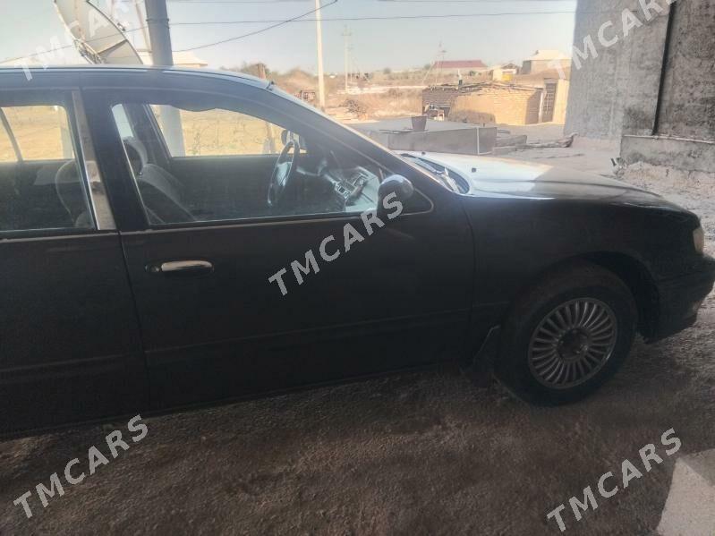 Nissan Maxima 1995 - 22 000 TMT - Oguz han - img 3