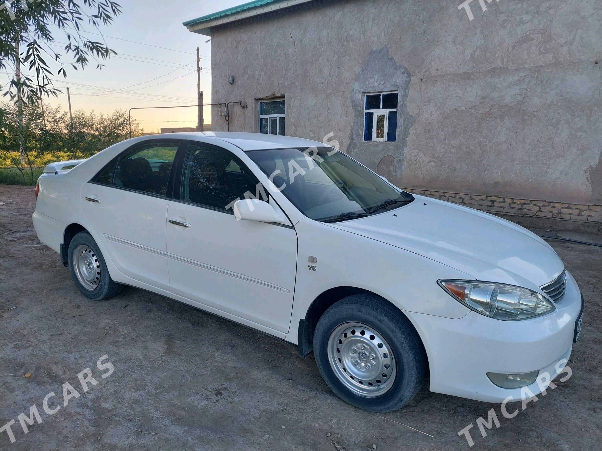 Toyota Camry 2005 - 150 000 TMT - Köneürgenç - img 3