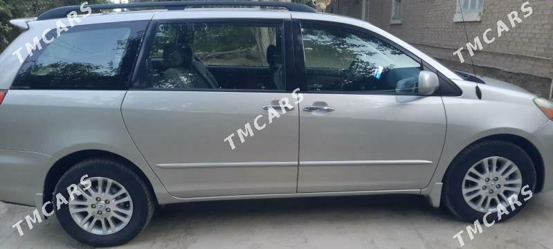 Toyota Sienna 2004 - 270 000 TMT - Türkmenbaşy etr. - img 2