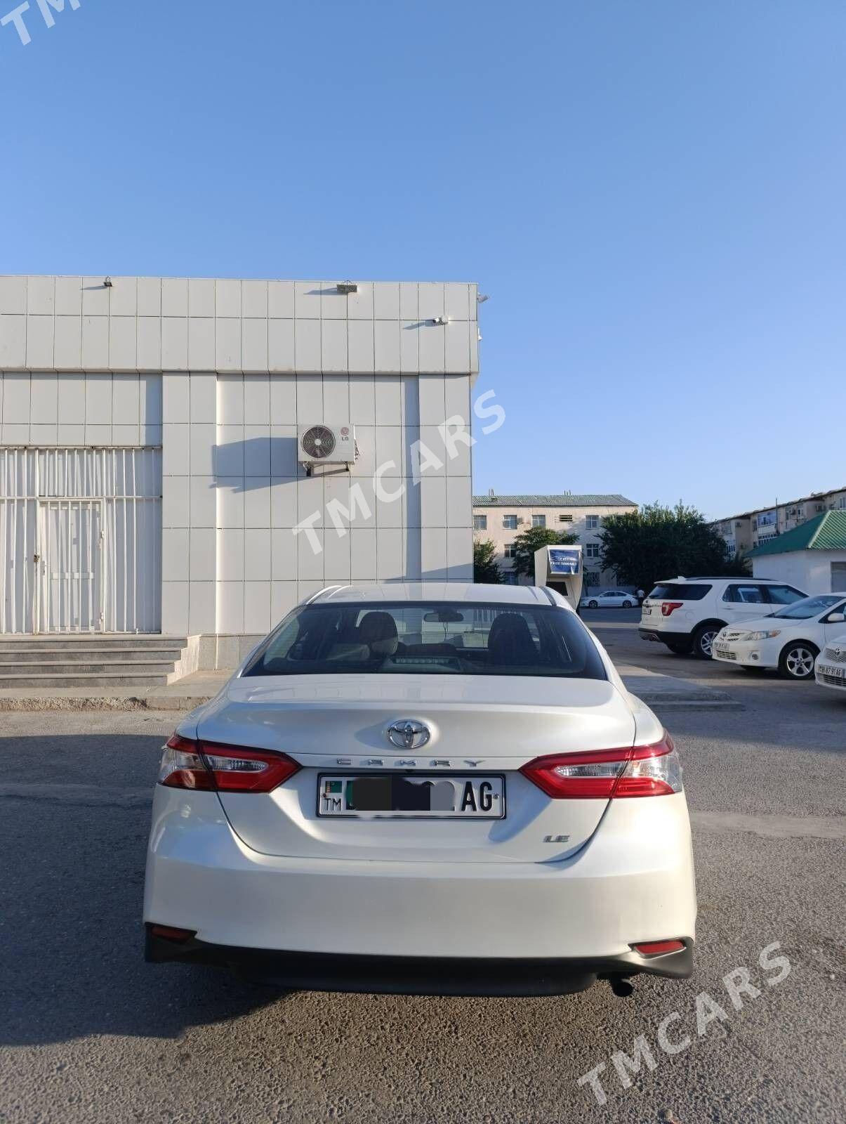 Toyota Camry 2018 - 255 000 TMT - Ашхабад - img 4