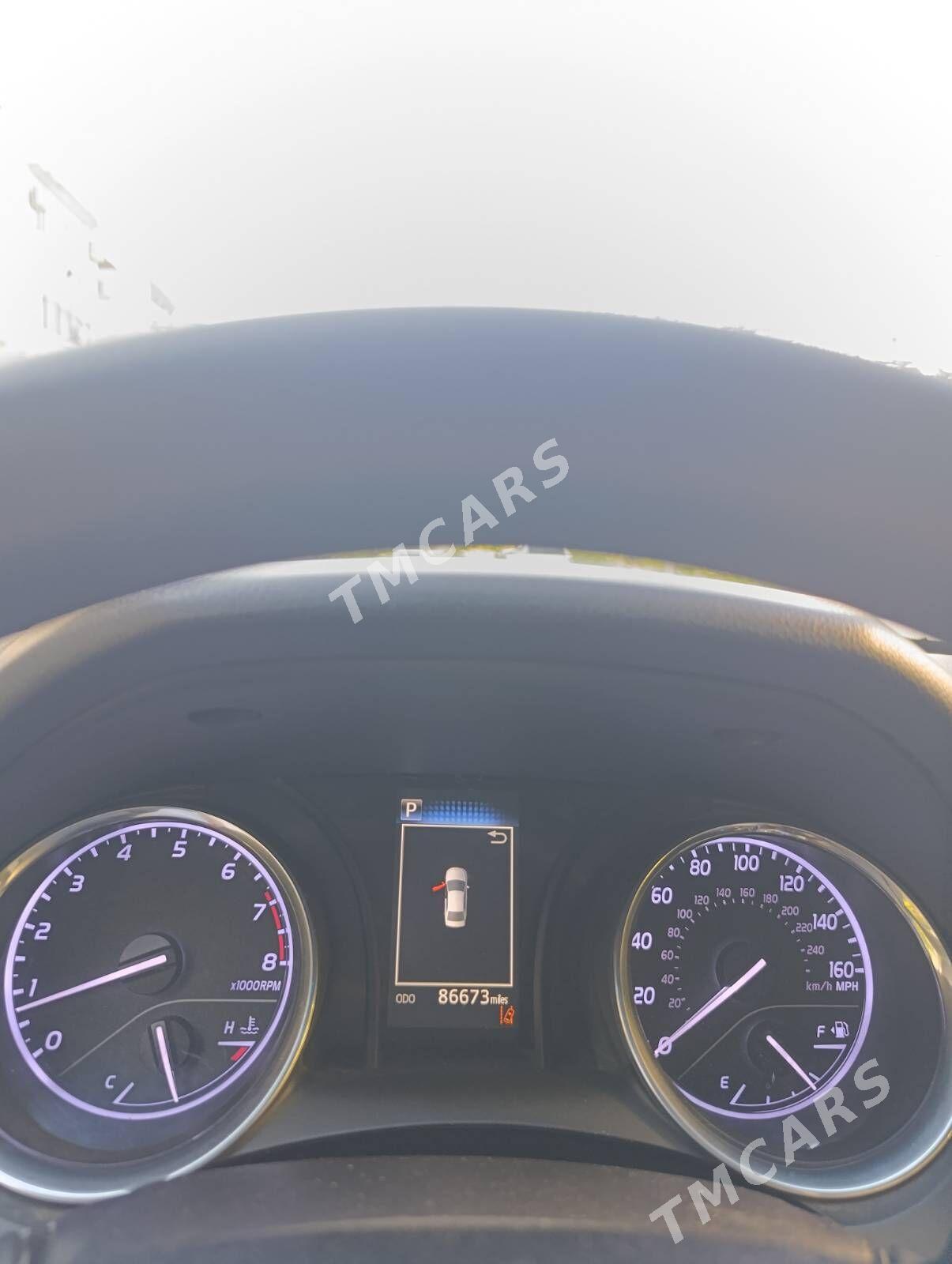 Toyota Camry 2018 - 255 000 TMT - Ашхабад - img 8