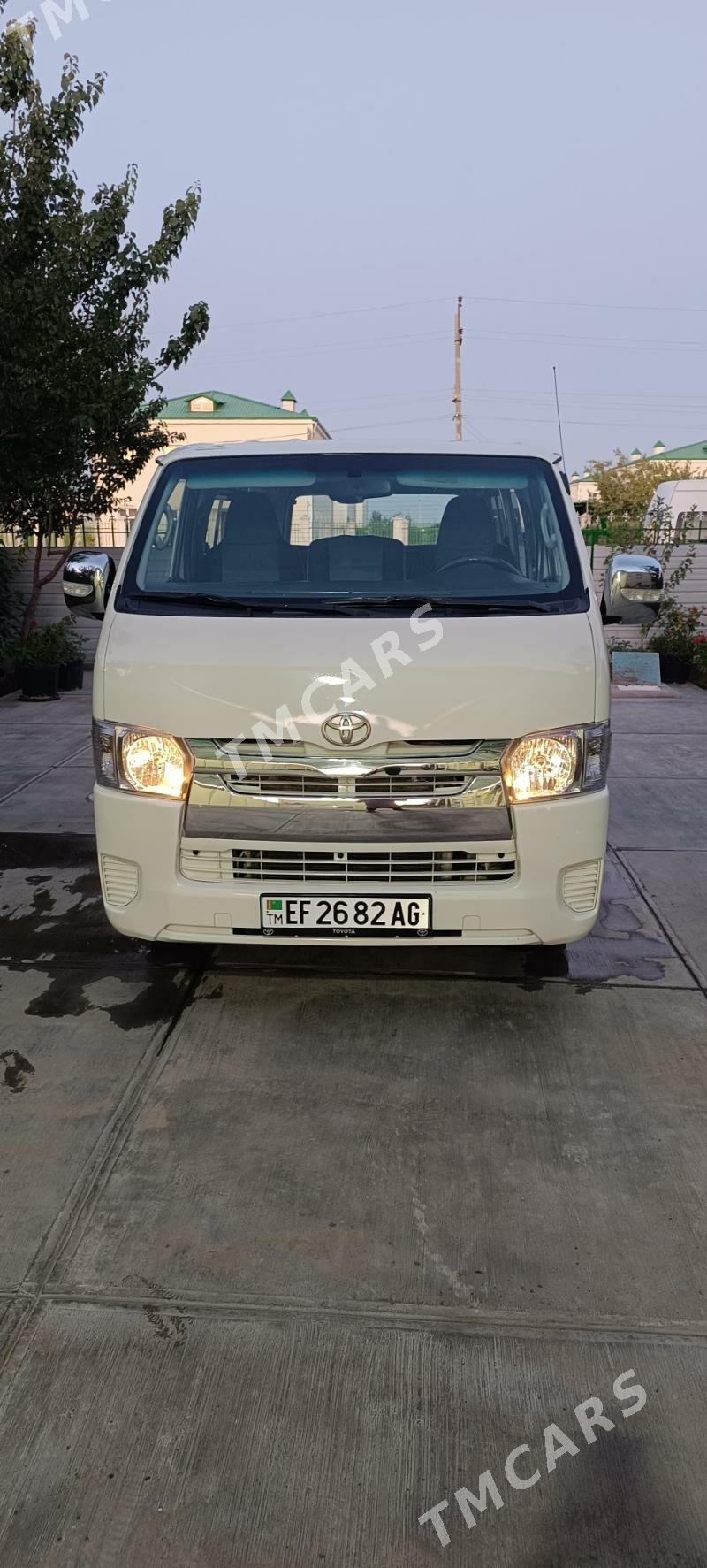 Toyota Hiace 2005 - 255 000 TMT - Бузмеин - img 2