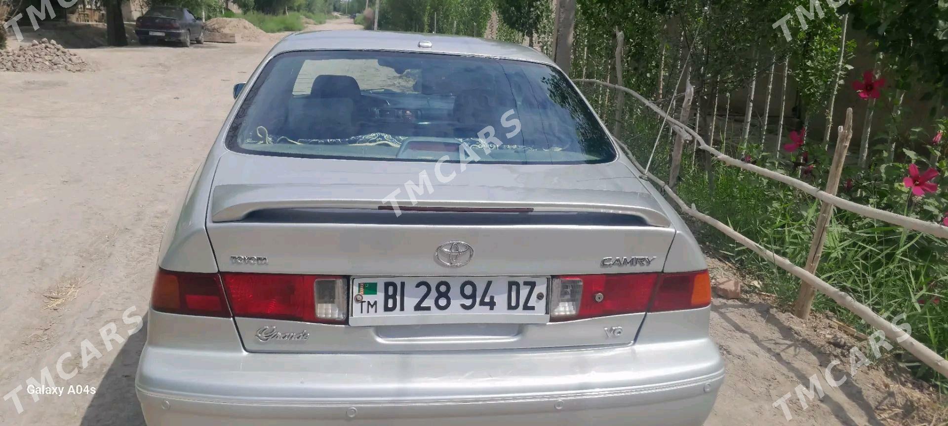 Toyota Camry 2001 - 155 000 TMT - Köneürgenç - img 3