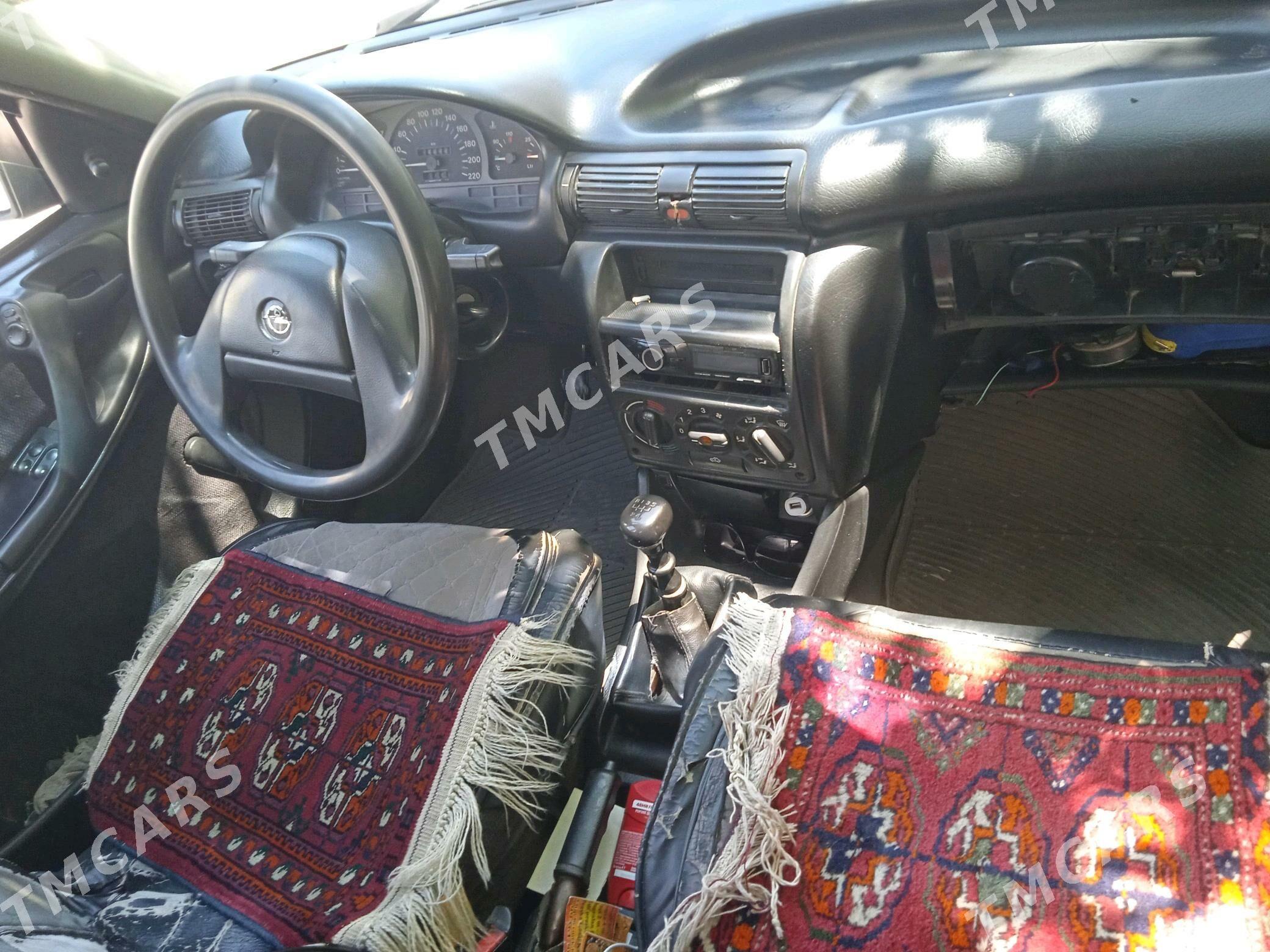 Opel Astra 1992 - 26 000 TMT - Parahat 1 - img 3