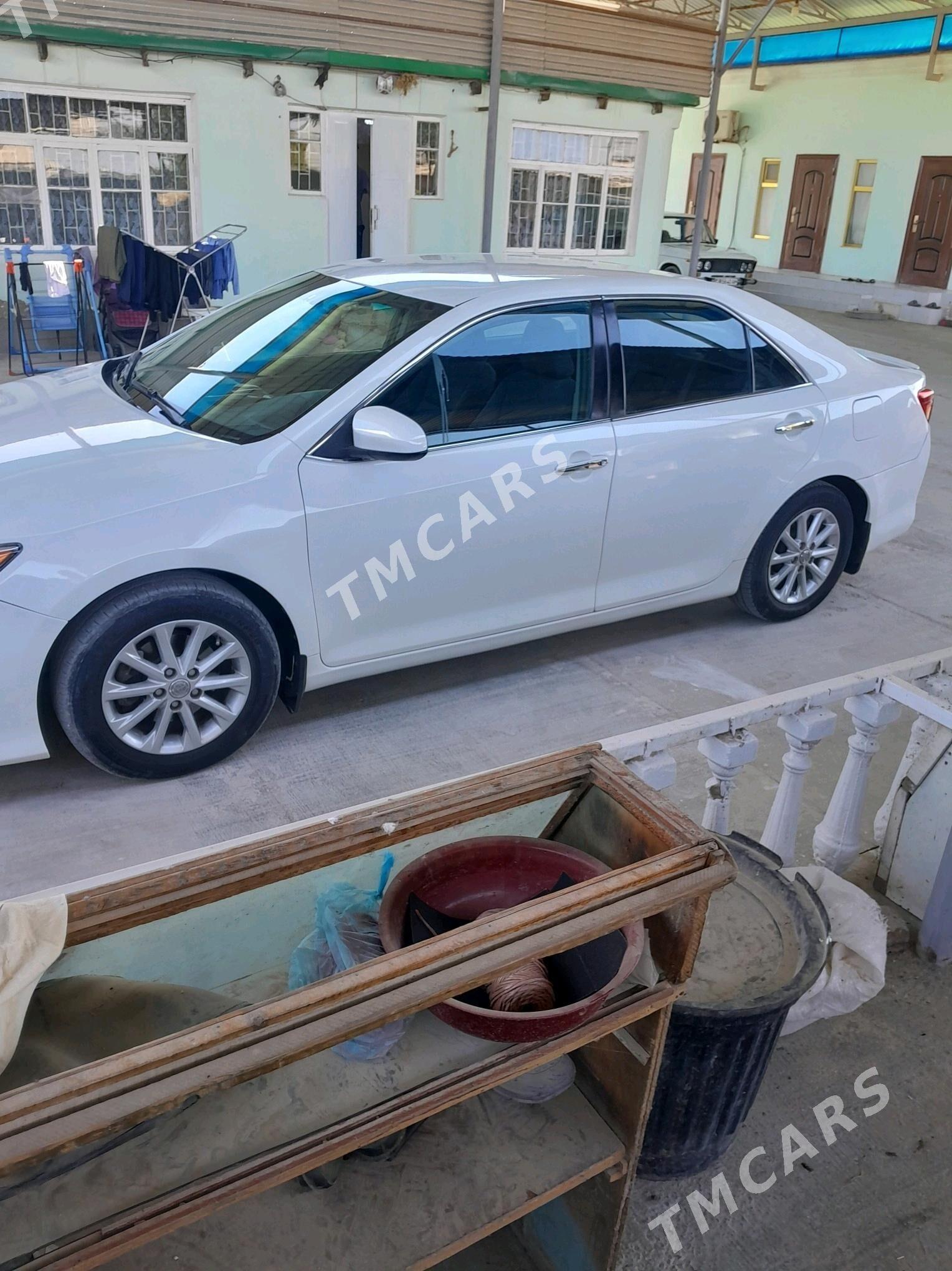 Toyota Camry 2013 - 220 000 TMT - 8 мкр - img 4