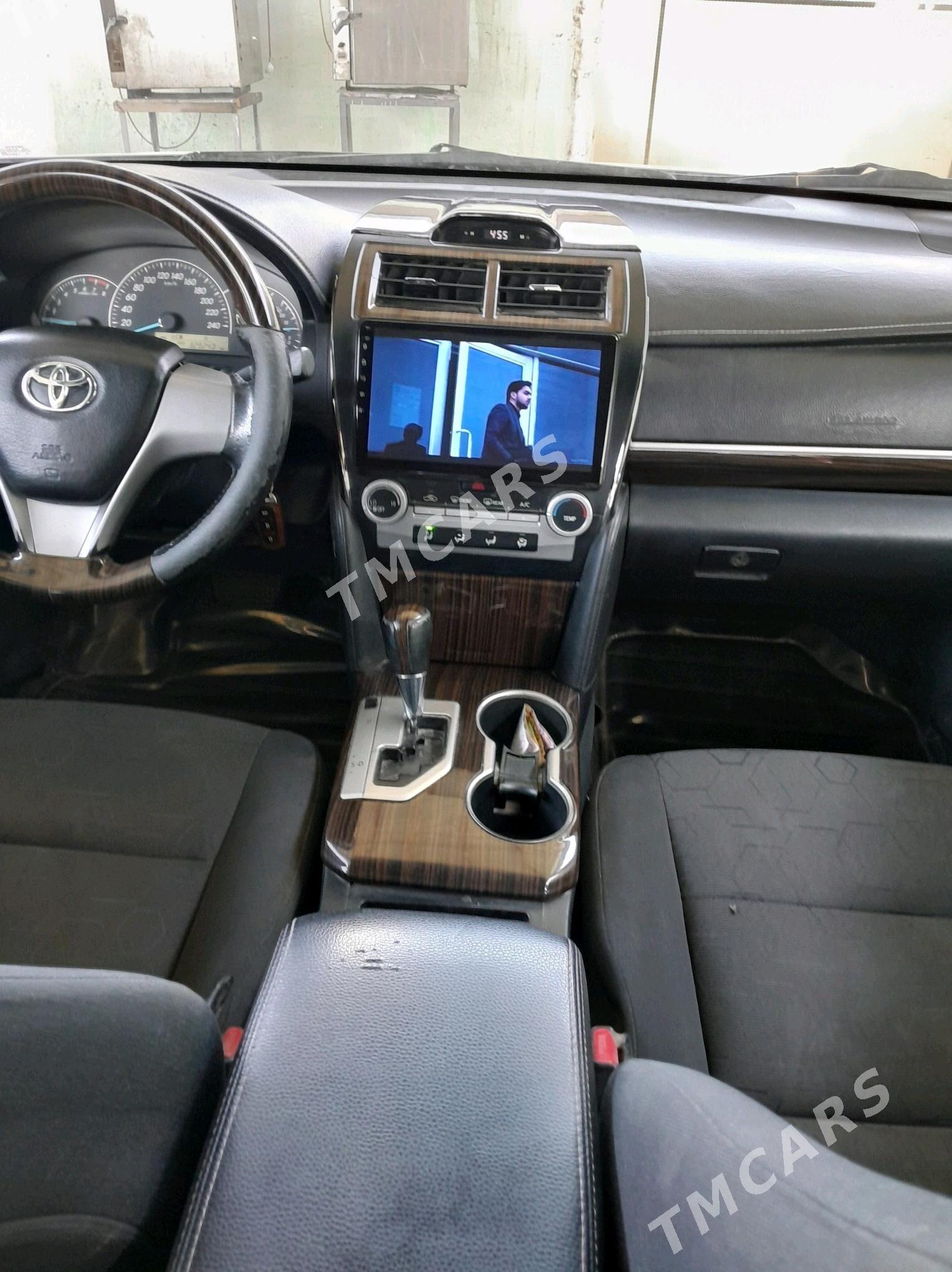 Toyota Camry 2013 - 220 000 TMT - 8 мкр - img 5