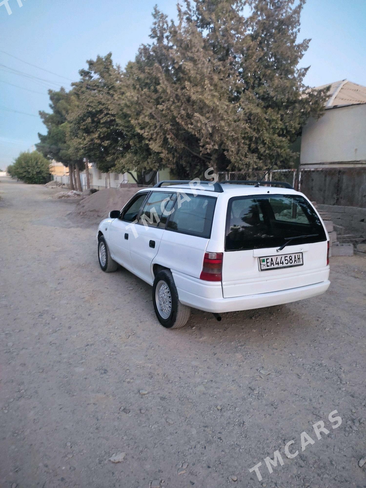 Opel Astra 1995 - 40 000 TMT - Бахарден - img 4