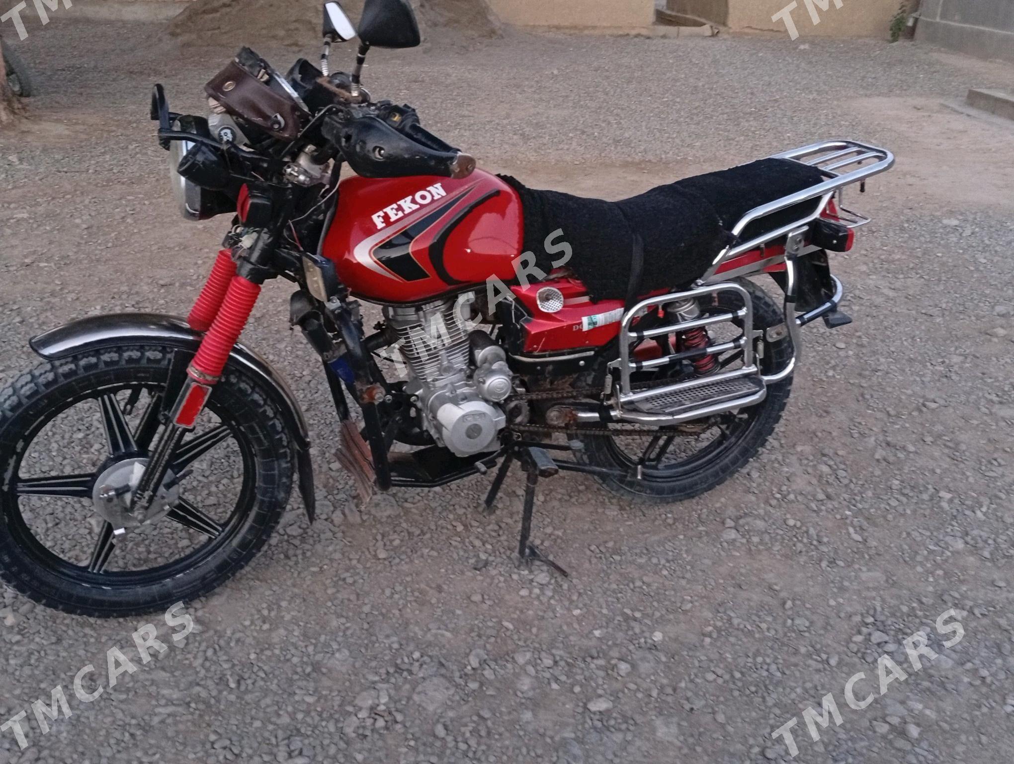 Fekon FK200-14G 2014 - 14 000 TMT - Bäherden - img 3