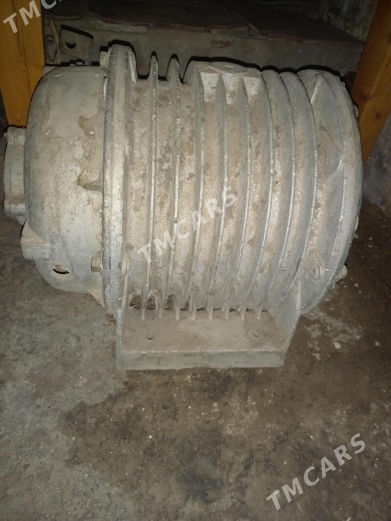 dwigatel başynyÿ kran RDK - Balkanabat - img 2
