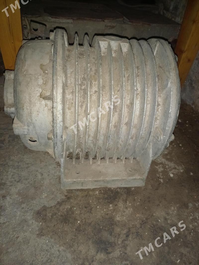 dwigatel başynyÿ kran RDK - Balkanabat - img 3