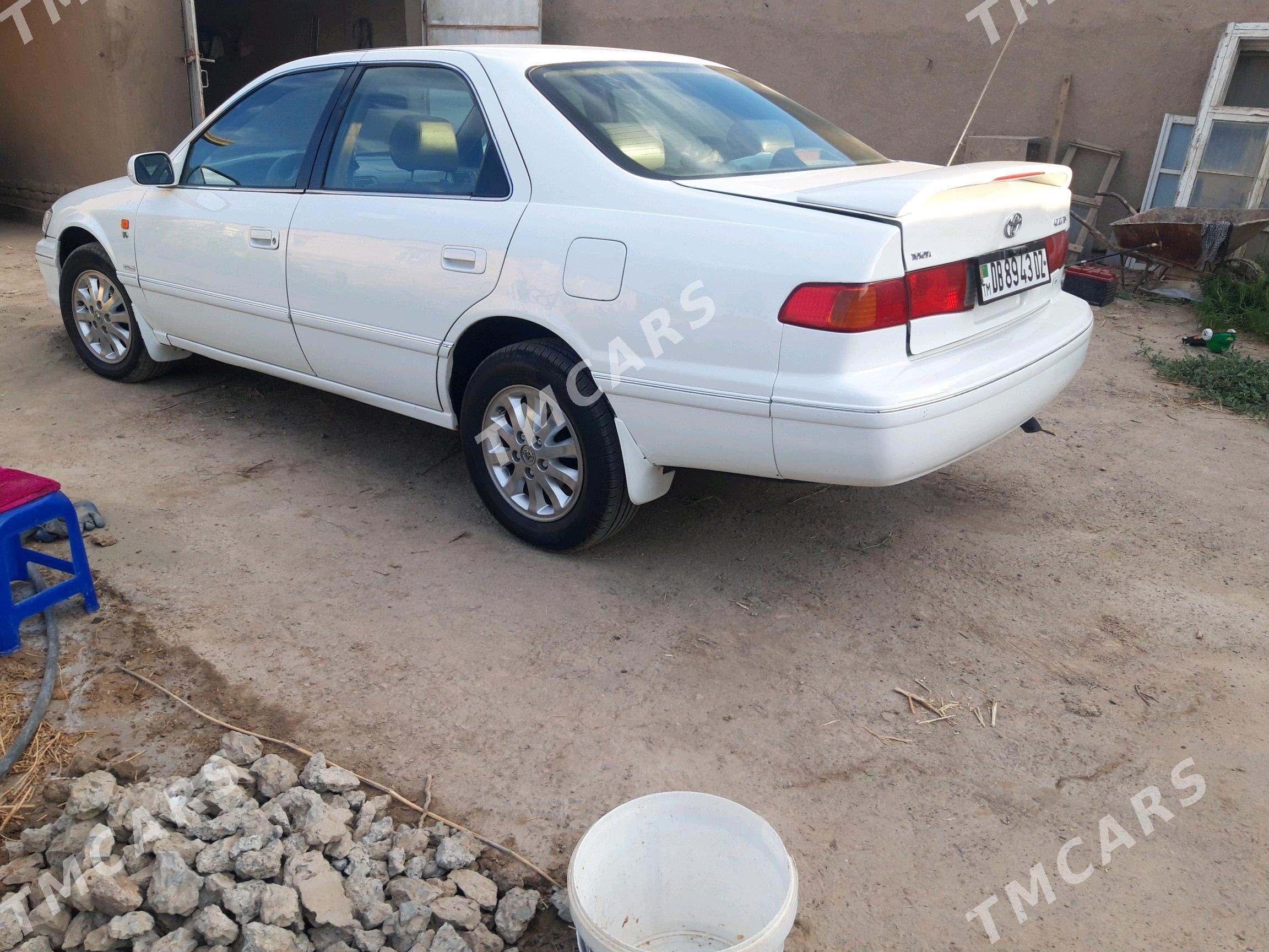 Toyota Camry 2000 - 130 000 TMT - Akdepe - img 4