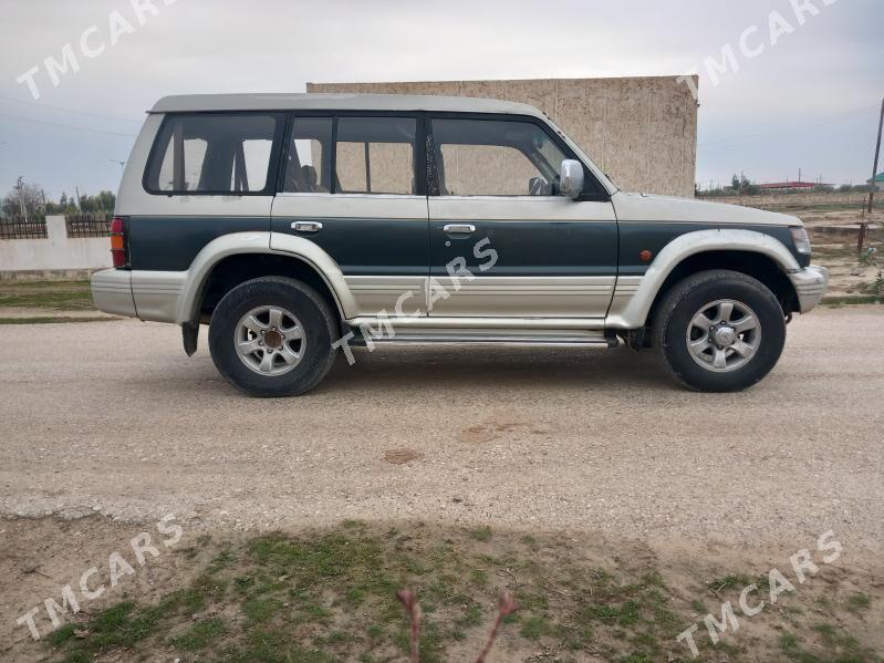 Mitsubishi Pajero 1993 - 30 000 TMT - Этрек - img 2