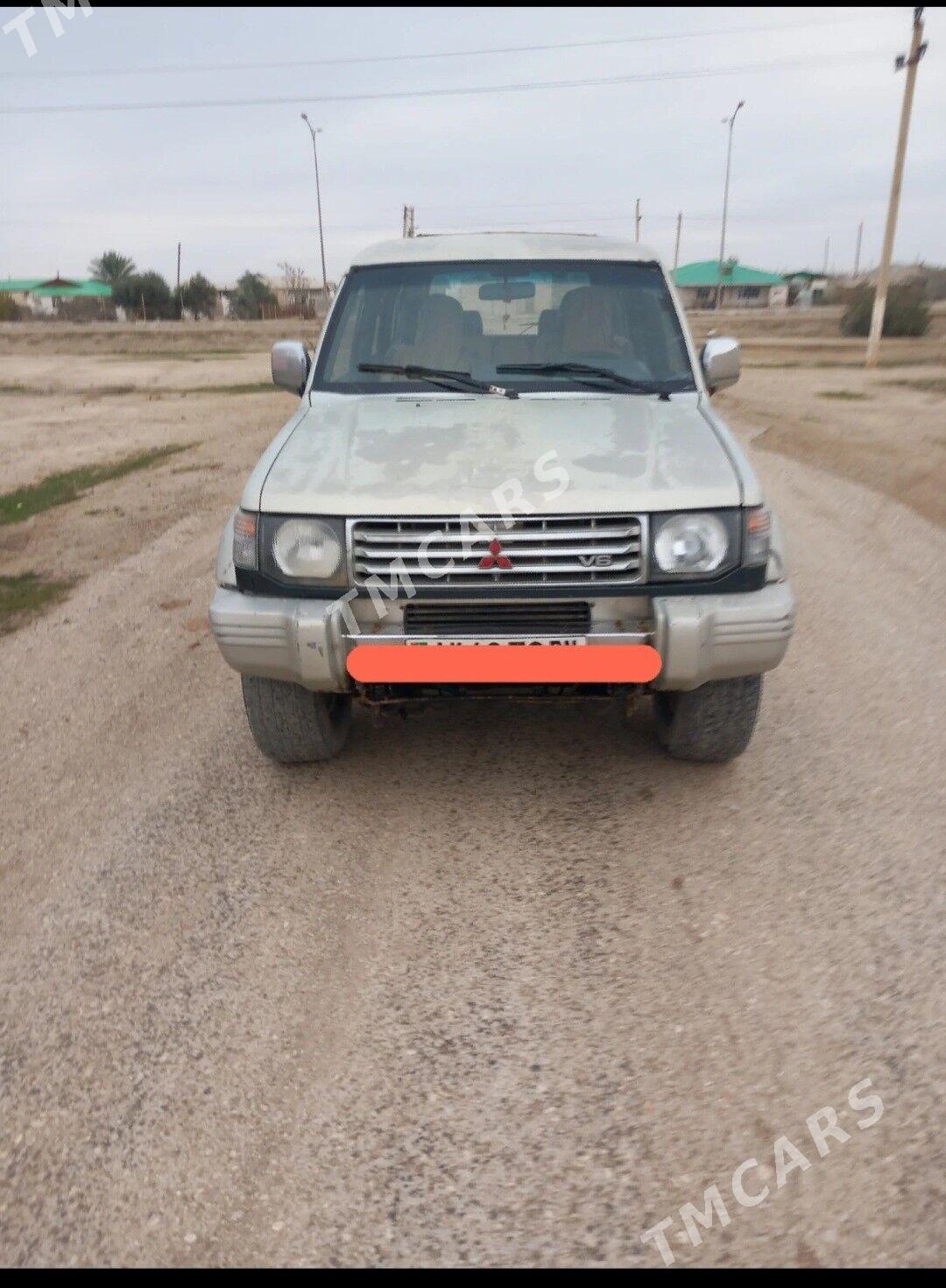 Mitsubishi Pajero 1993 - 30 000 TMT - Этрек - img 4