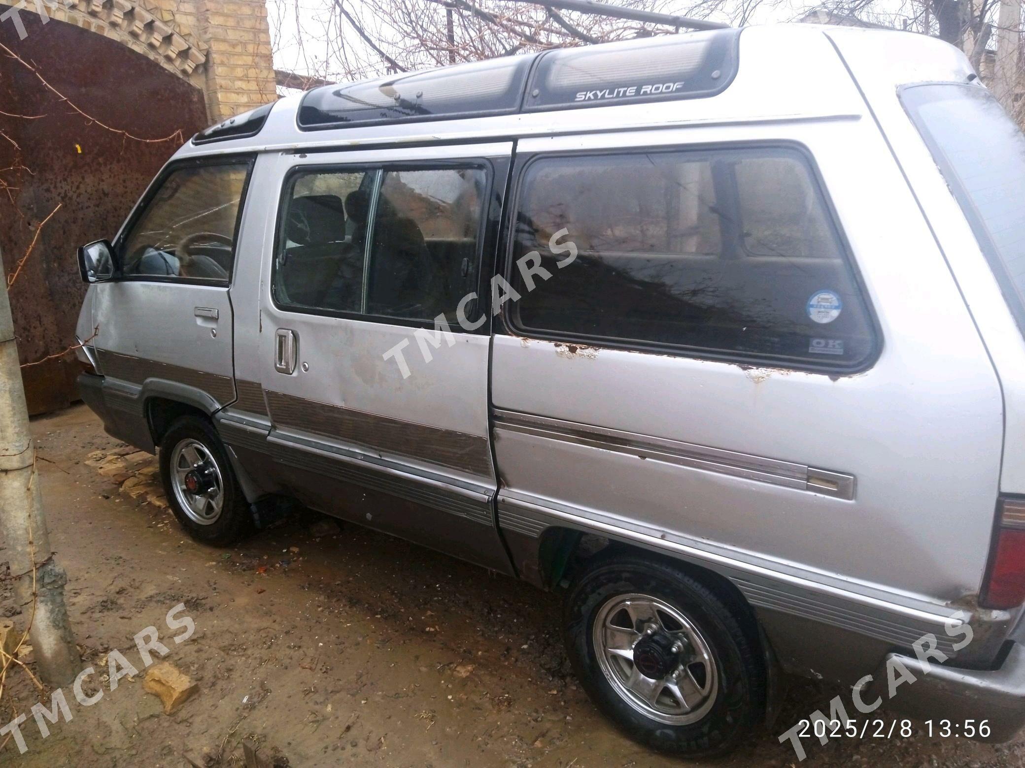 Toyota Town Ace 1989 - 15 000 TMT - Гарабекевюл - img 3