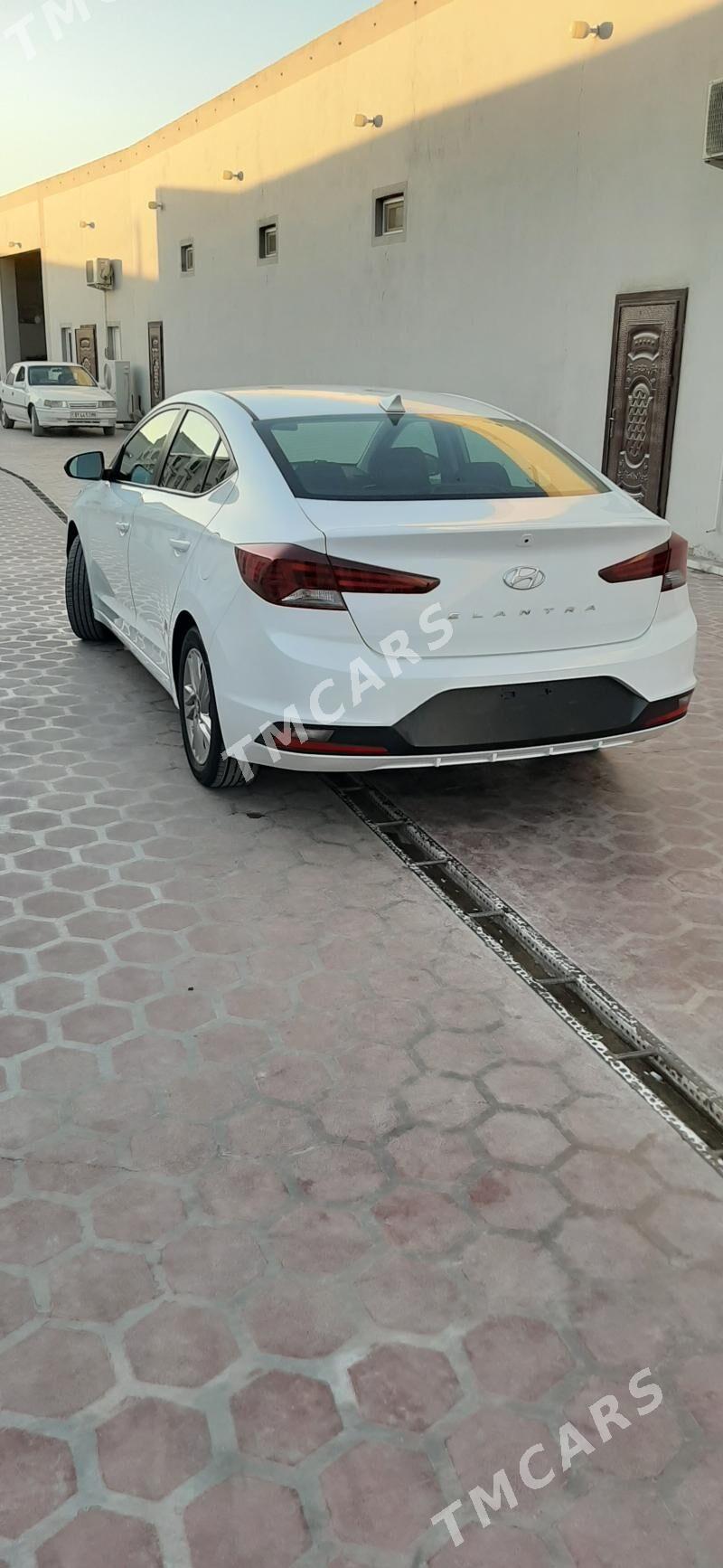 Hyundai Elantra 2020 - 200 000 TMT - Mary - img 3