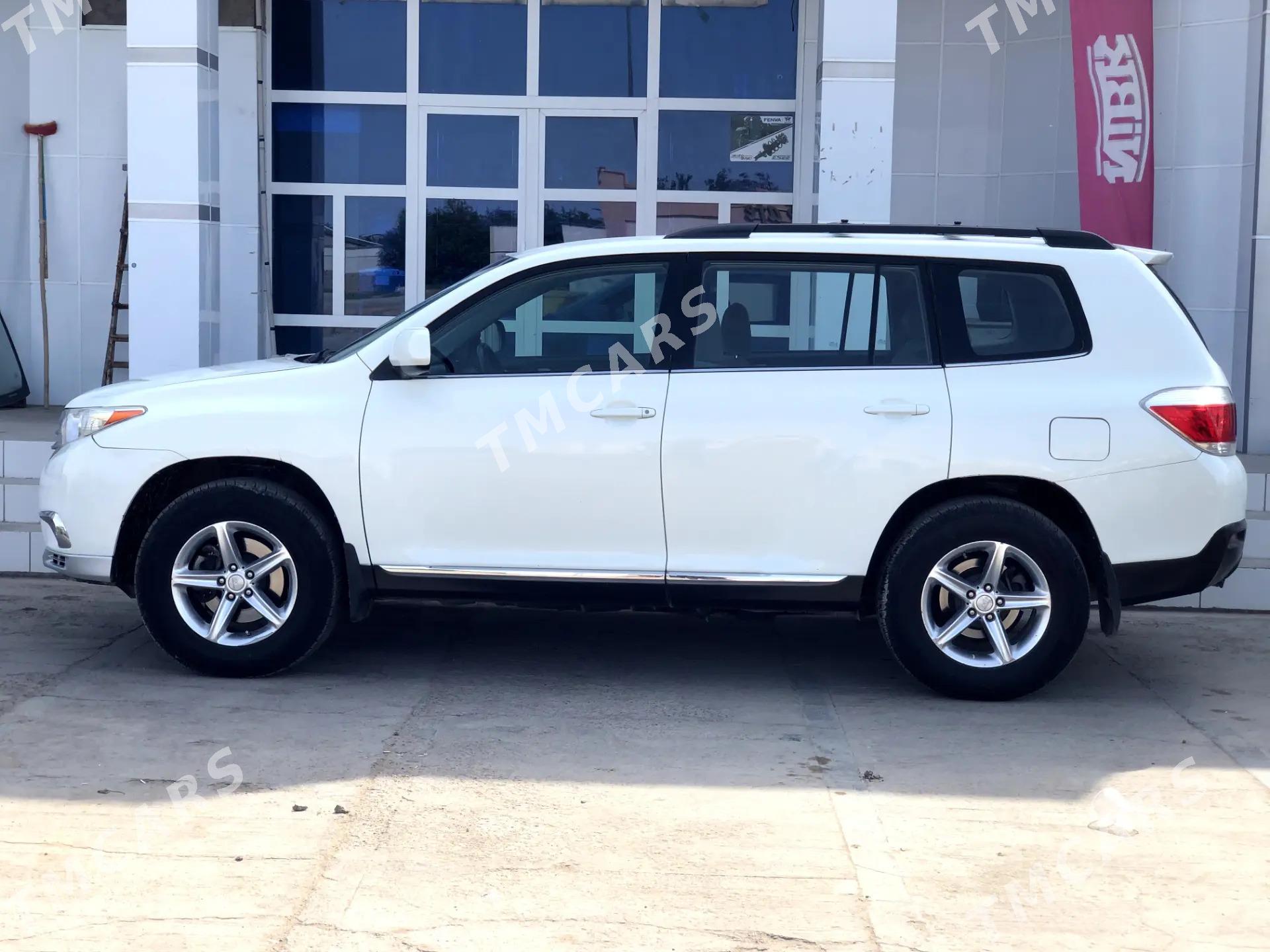 Toyota Highlander 2012 - 330 000 TMT - Gurbansoltan Eje - img 8