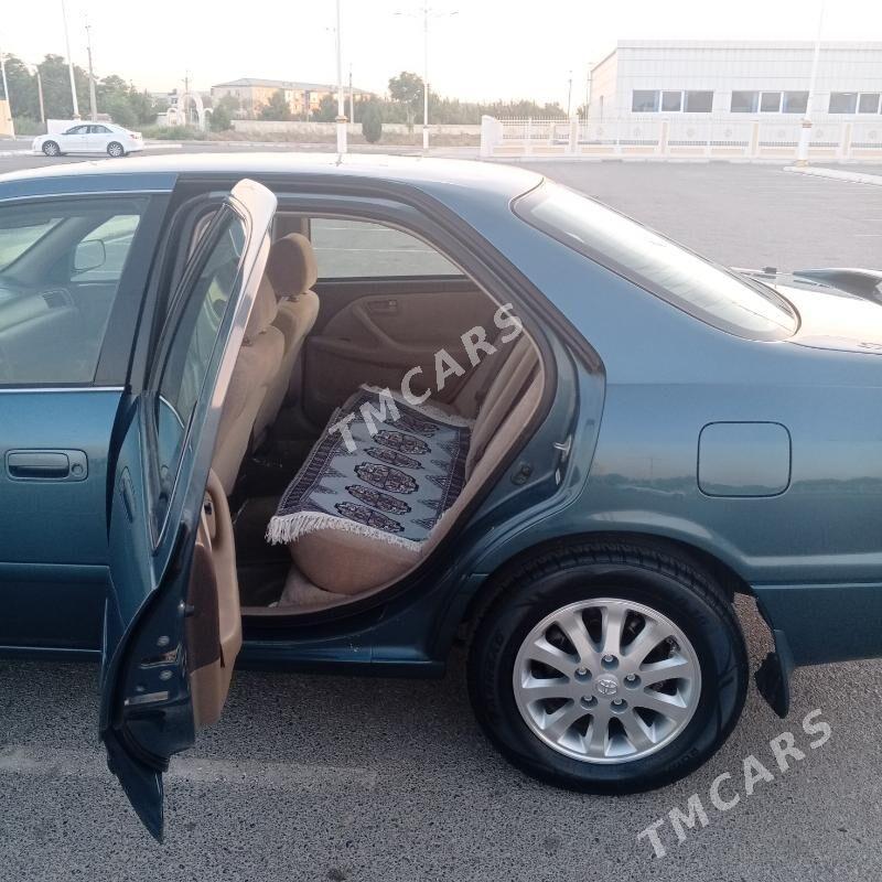 Toyota Camry 2001 - 167 000 TMT - Туркменабат - img 3
