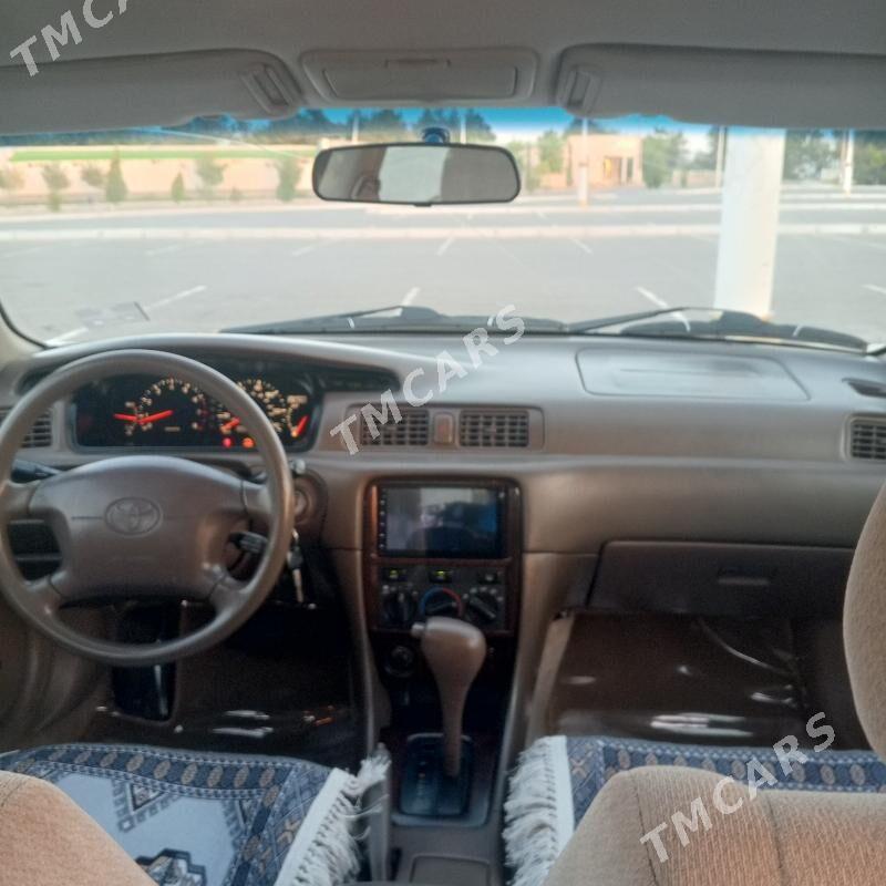 Toyota Camry 2001 - 167 000 TMT - Туркменабат - img 5