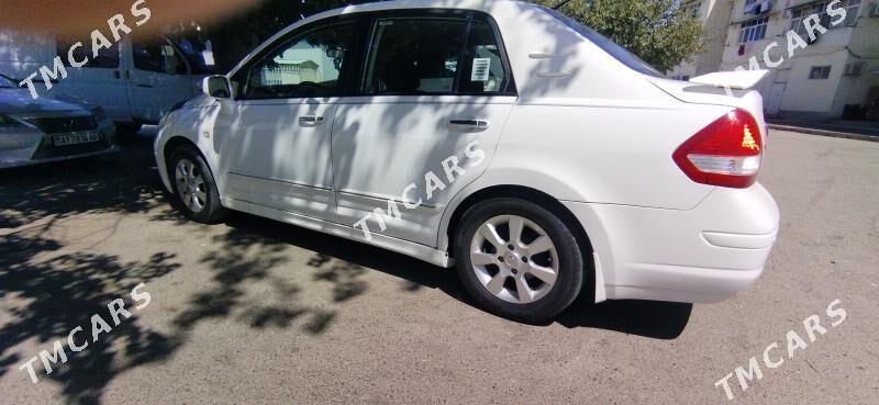 Nissan Versa 2010 - 135 000 TMT - 4 мкр - img 2
