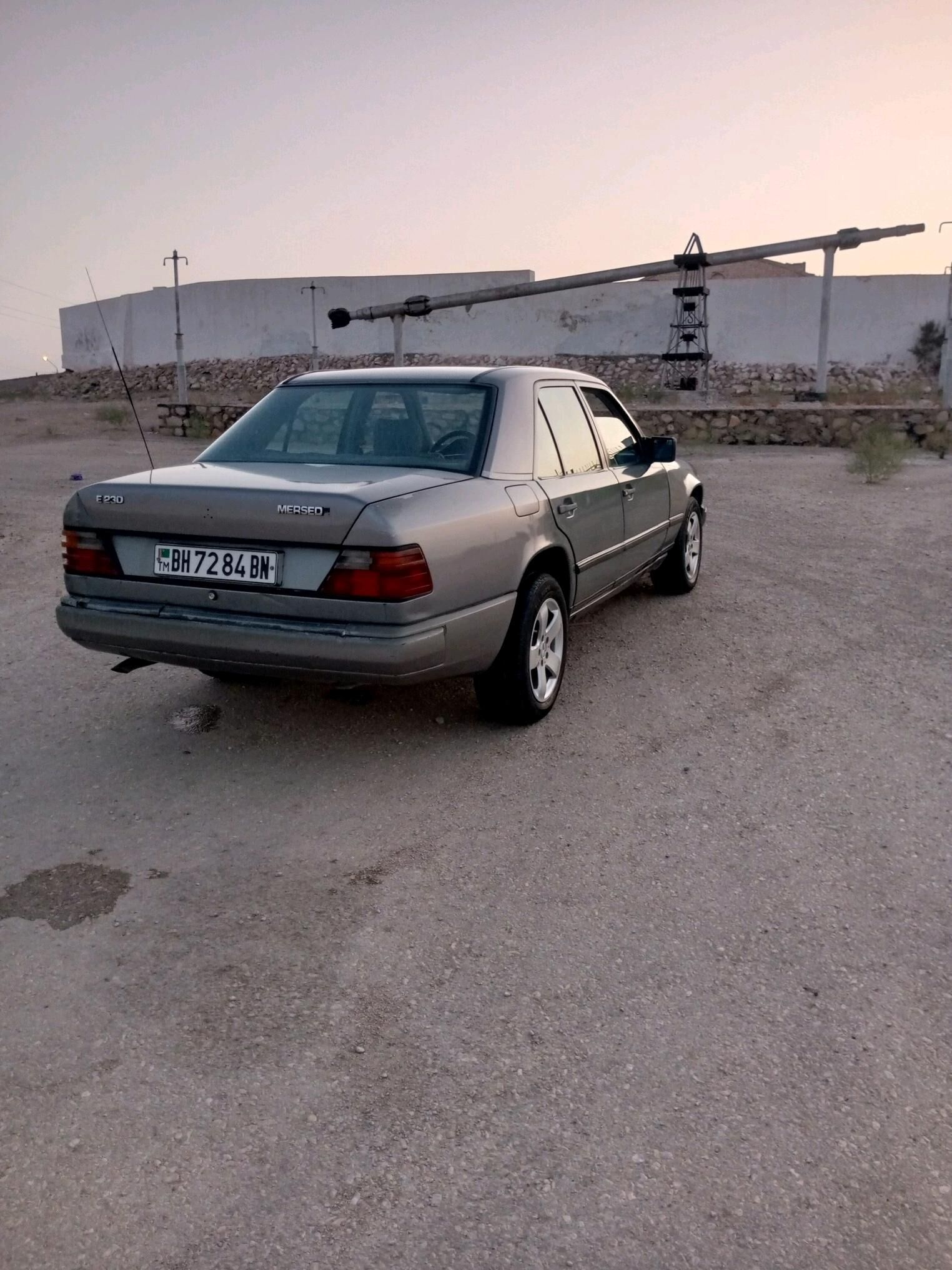 Mercedes-Benz 190E 1988 - 30 000 TMT - Балканабат - img 6