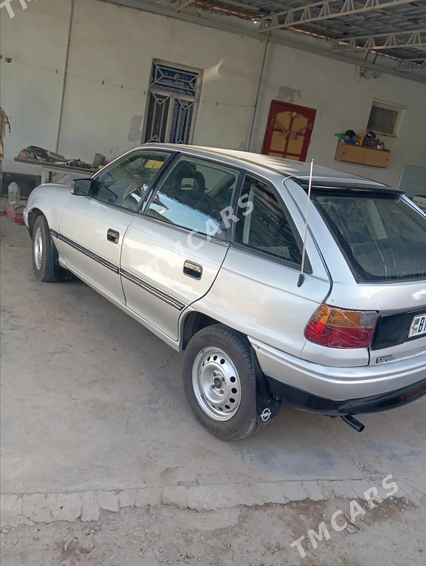 Opel Astra 1991 - 36 000 TMT - Мары - img 3