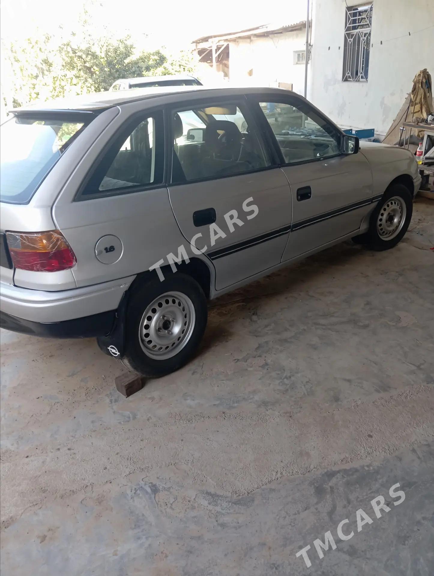 Opel Astra 1991 - 36 000 TMT - Мары - img 2