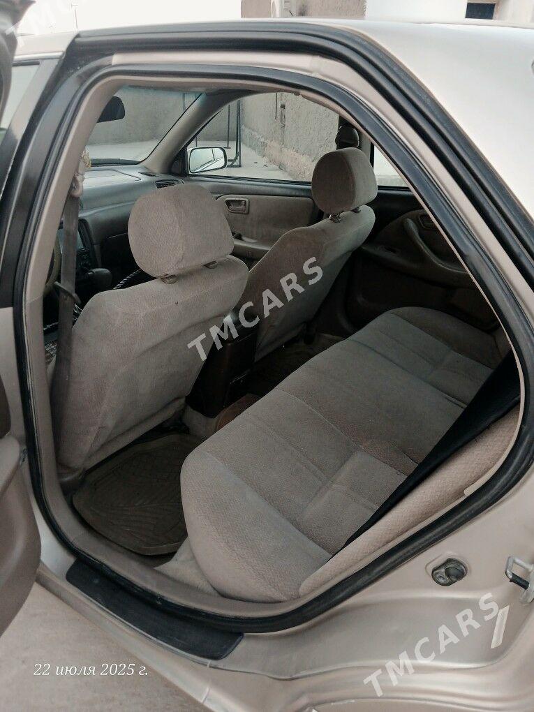 Toyota Camry 2001 - 125 000 TMT - Койтендаг - img 2
