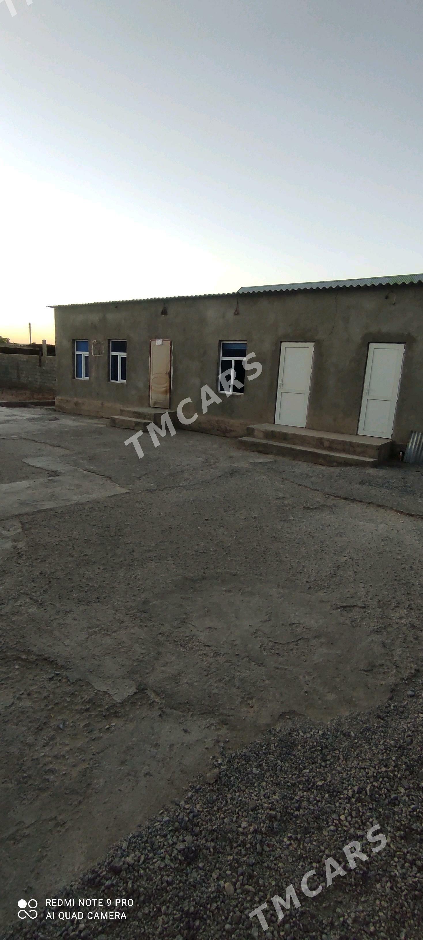 Satlyk jay 1kom 65m² - Бузмеин - img 2