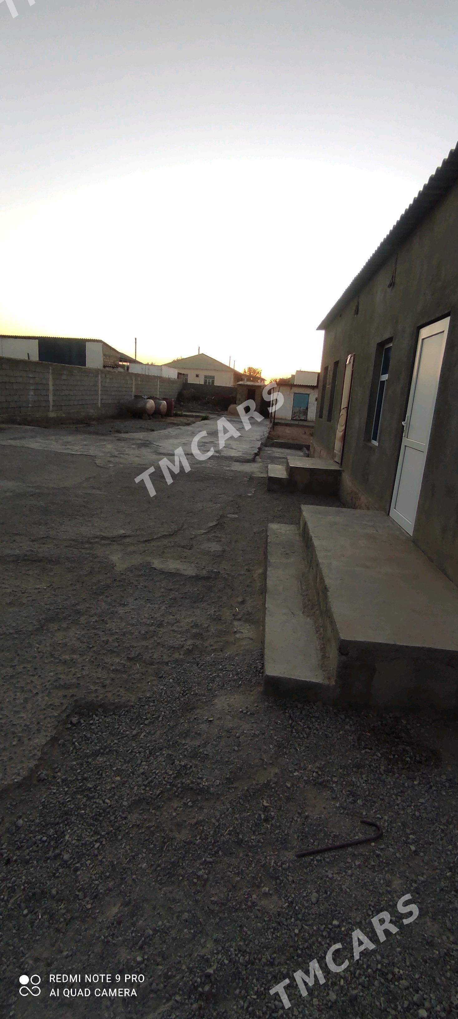 Satlyk jay 1kom 65m² - Бузмеин - img 3