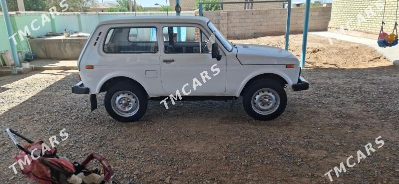 Lada Niva 1995 - 25 000 TMT - Бабадайхан - img 6