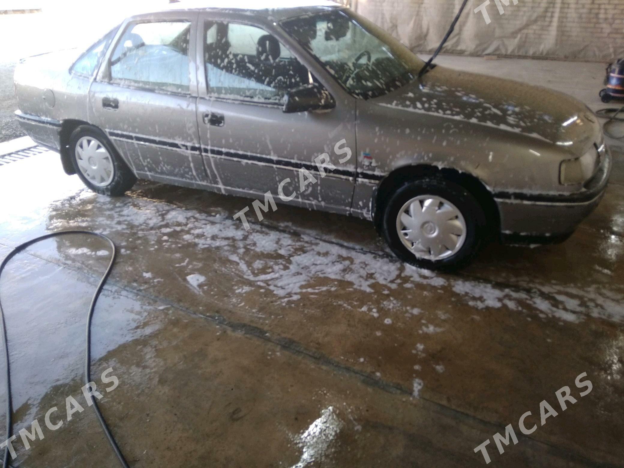 Opel Vectra 1992 - 33 000 TMT - Mary - img 4