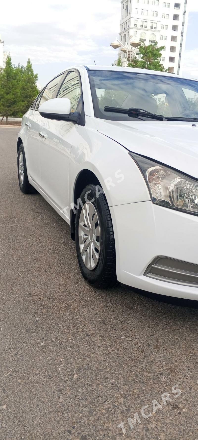 Chevrolet Cruze 2011 - 110 000 TMT - Podwoýski köç. (Bitarap Türkmenistan şaýoly) - img 3