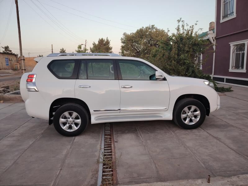 Toyota Land Cruiser Prado 2011 - 400 000 TMT - Dänew - img 10