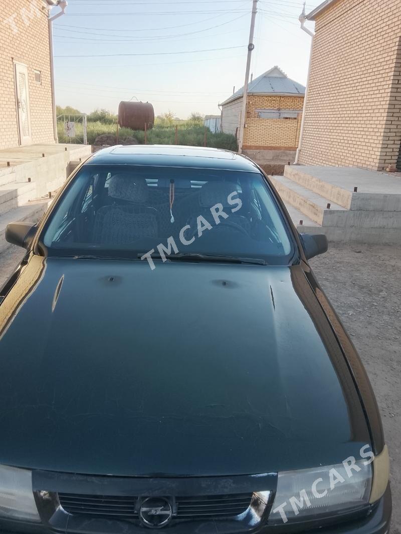 Opel Vectra 1994 - 27 000 TMT - Сакарчага - img 2