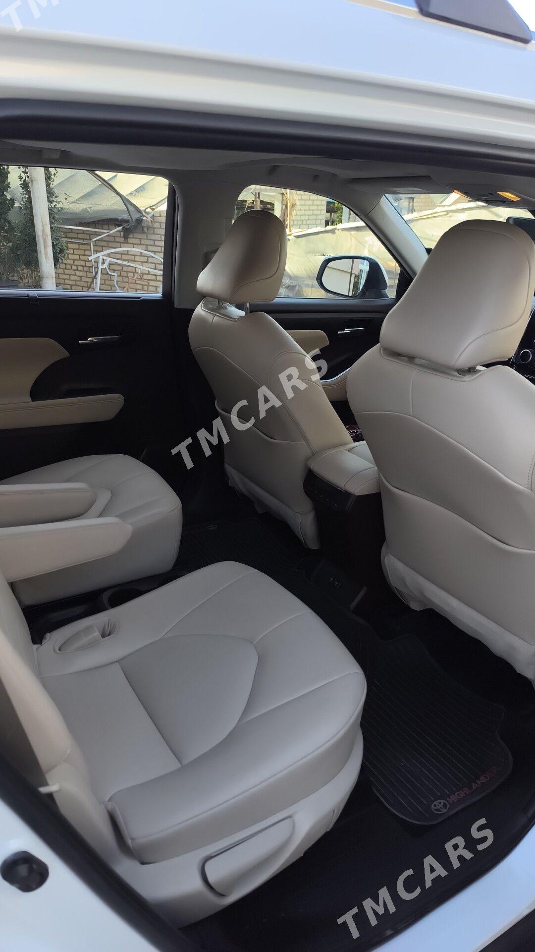 Toyota Highlander 2021 - 540 000 TMT - Мары - img 1