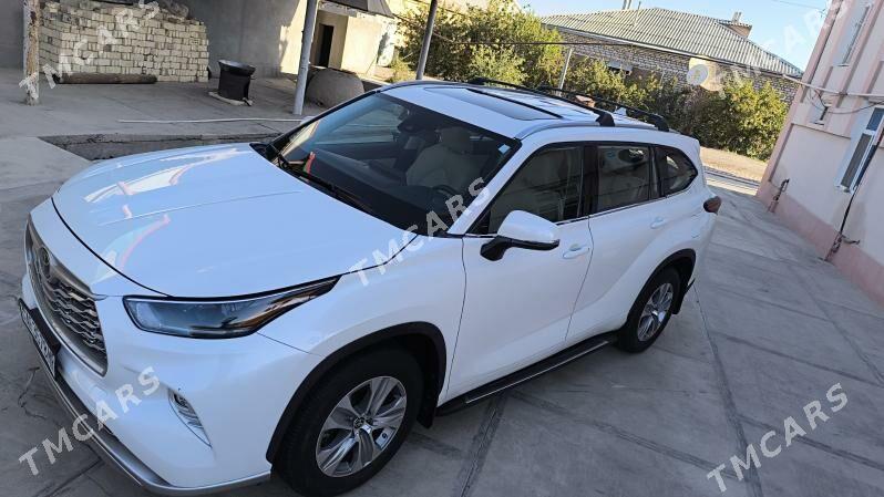 Toyota Highlander 2021 - 540 000 TMT - Мары - img 6