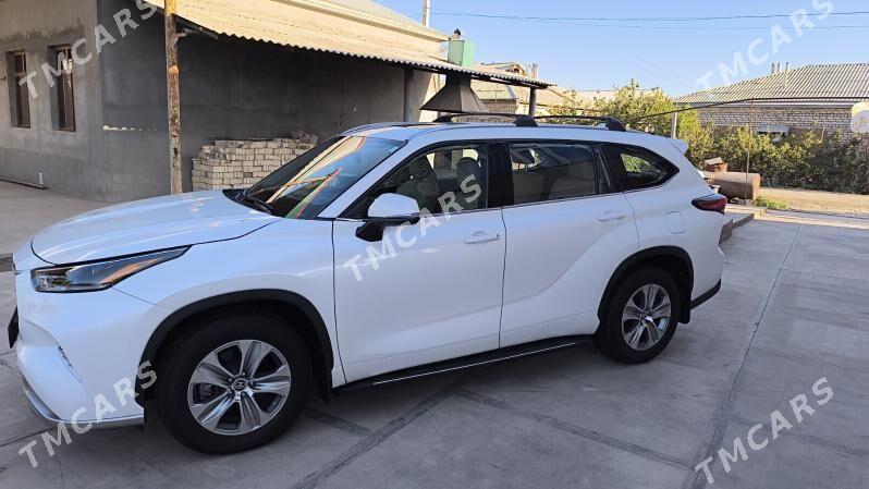 Toyota Highlander 2021 - 540 000 TMT - Мары - img 7