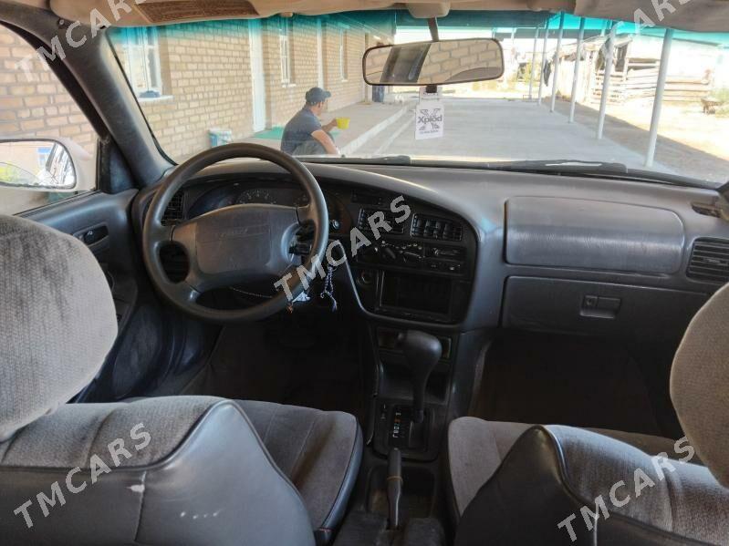 Toyota Camry 1995 - 70 000 TMT - Векильбазар - img 2