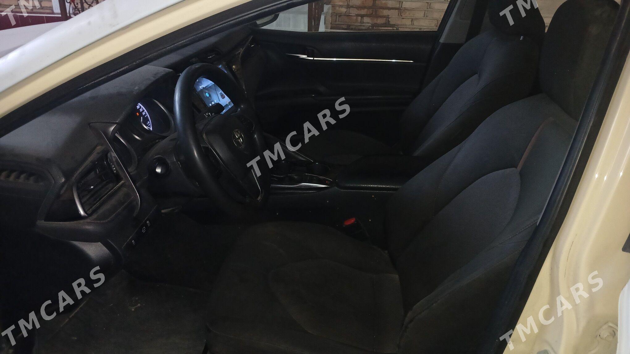 Toyota Camry 2020 - 200 000 TMT - Теджен - img 6