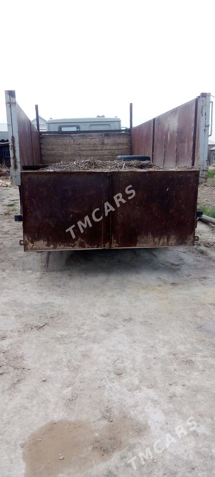 Zil 133 1983 - 80 000 TMT - Murgap - img 4