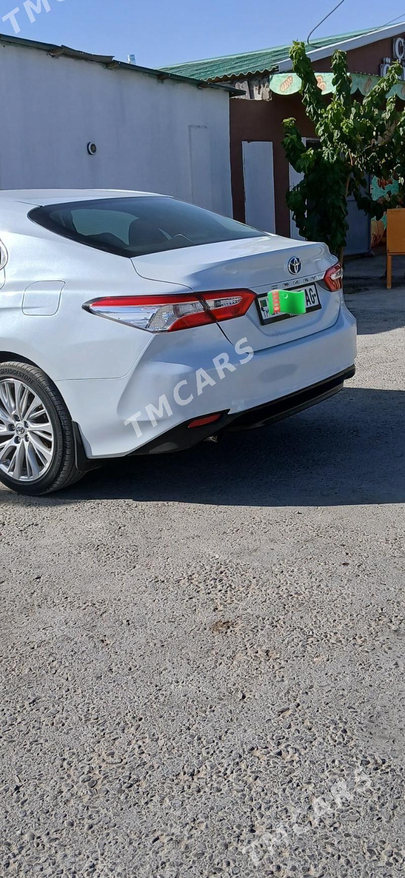 Toyota Camry Hybrid 2019 - 199 000 TMT - Aşgabat - img 2